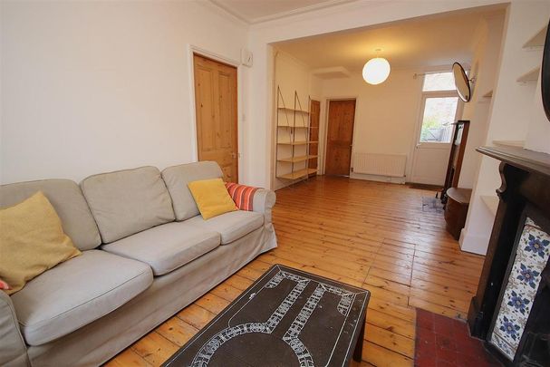 3 bedroom terraced house to rent - Photo 1