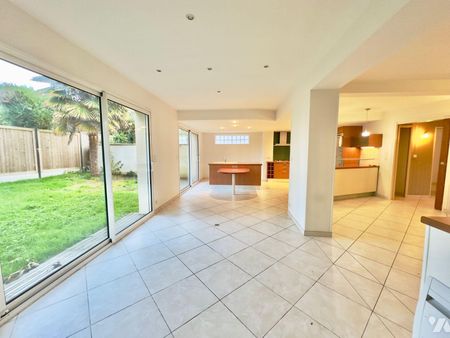 VERN/ SEICHE - Centre ville à proximité des commerces, transport en commun - Pas de colocation ... - Photo 2