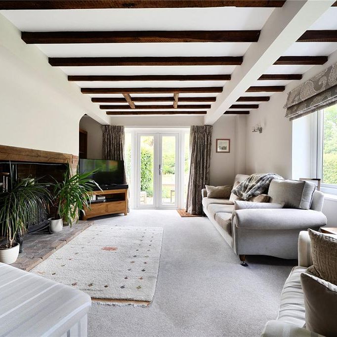 4 bedroom semi-detached house to rent - Photo 1