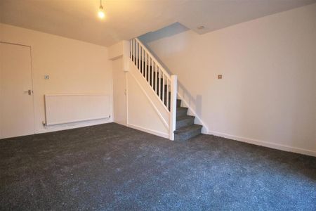 2 bedroom semi-detached house to rent - Photo 2