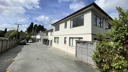 Two Bedroom Apartment Close to Hospital - Photo 2