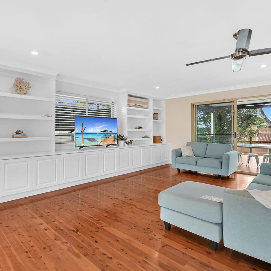 Charming Family Home with Pool - Photo 1