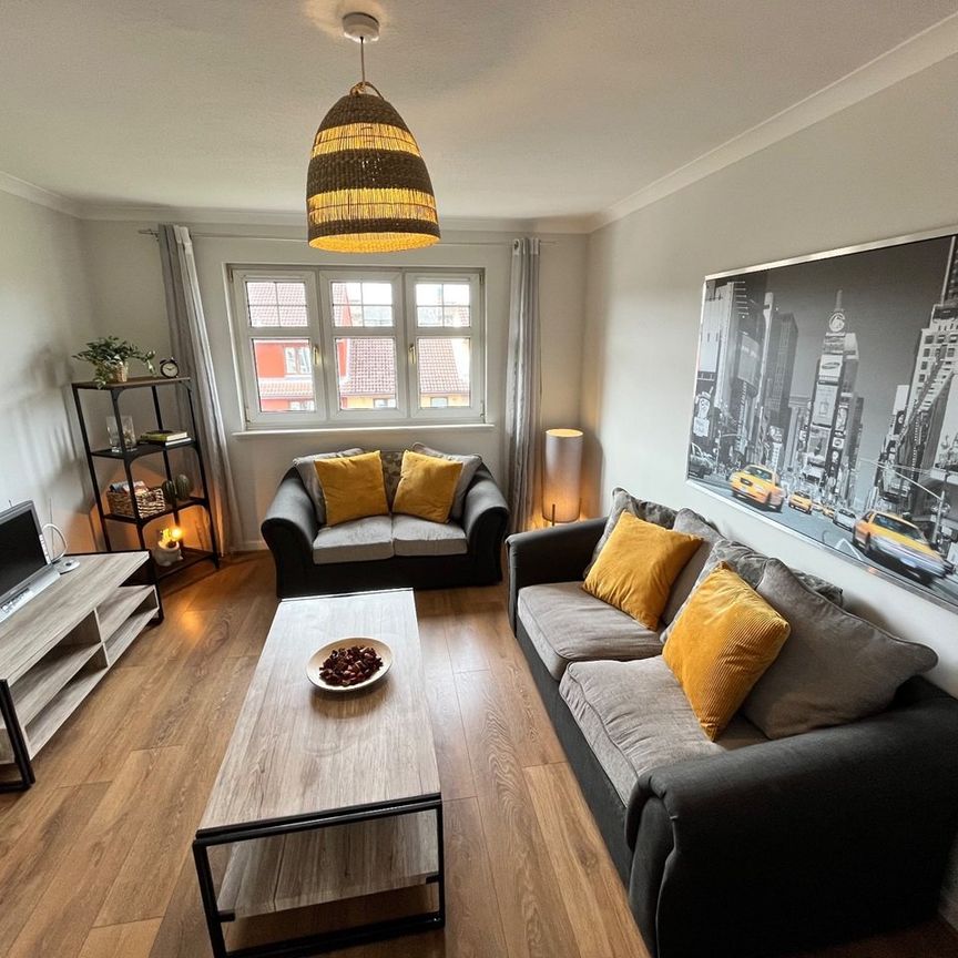 2 Bed Flat, Springfield Lane, EH6 - Photo 1