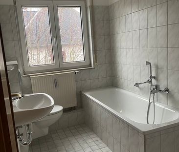 Bahnhofstraße 4a-c, 08547 Jößnitz - Foto 1