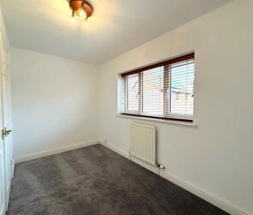 4 bedroom detached house to rent - Photo 2