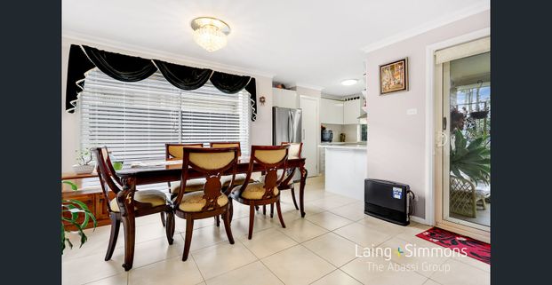 Beautiful and Well Maintained Family Home in an Ideal Location! - Photo 1