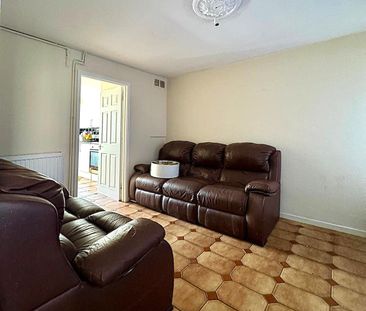 £1,300 PCM, Four Bedroom House with Enclosed Garden in Loudoun Squa... - Photo 6