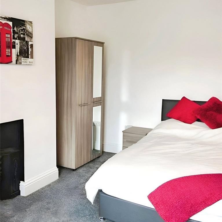 1 bedroom in a house share to rent - Photo 1