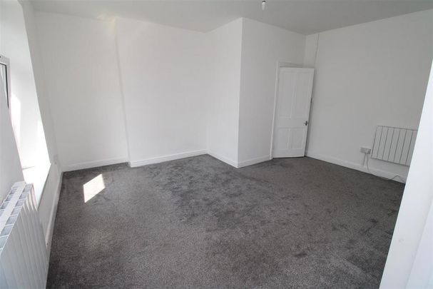 2 bedroom house to rent - Photo 1