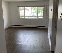 Sorrento Manor - Photo 6