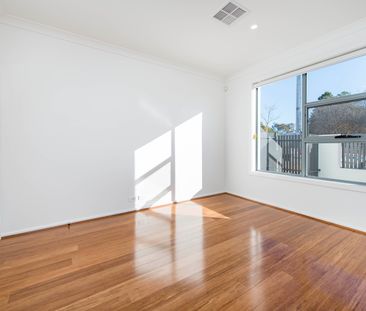 4 Isherwood Street, Weston ACT 2611 - Townhouse For Rent | Domain - Photo 4
