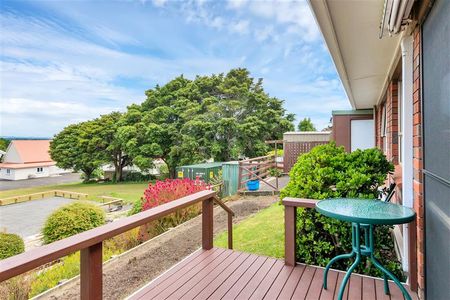 Unit 1, 7 Gerald Stokes Avenue, Helensville, - Photo 3