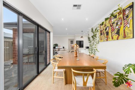 MODERN IMPRESSIVE FAMILY HOME - ENJOY THE BEACH LIFE - Photo 3