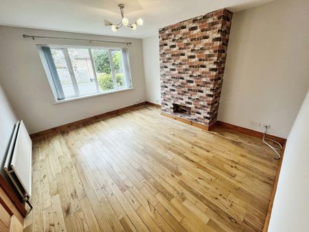 Semi-detached house to rent on - Photo 4