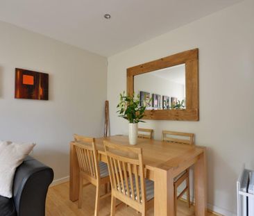 2 bedroom end of terrace house to rent - Photo 3