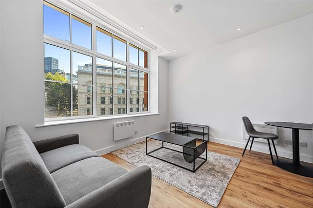 West Smithfield, London, EC1A 9HZ - Photo 1