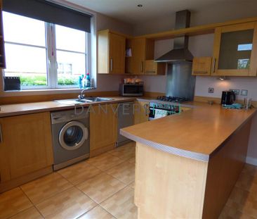 4 bedroom townhouse to rent - Photo 5