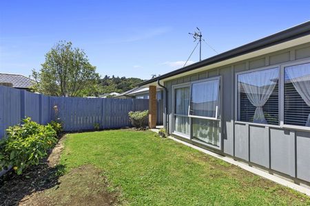 11 Hauora Lane, Taita - Photo 2