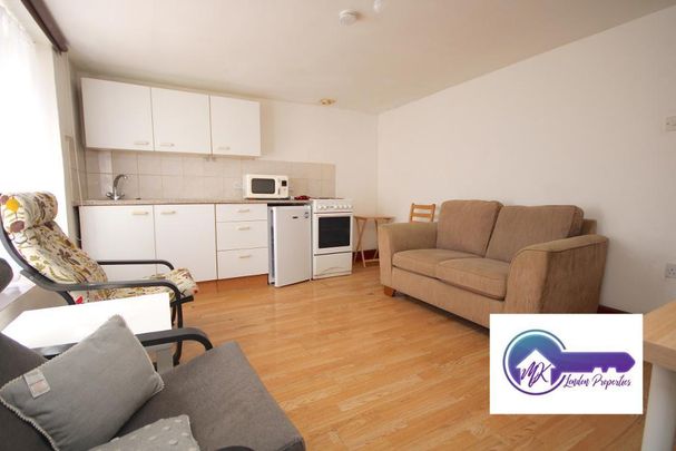 1 Bedroom Studio To Rent - Photo 1
