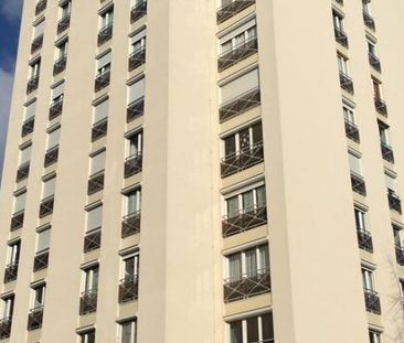 Appartement 69m2 REIMS 790 euros - Photo 2