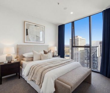 3 Bedroom Unit with Style, Space and Skyline Views - Photo 3