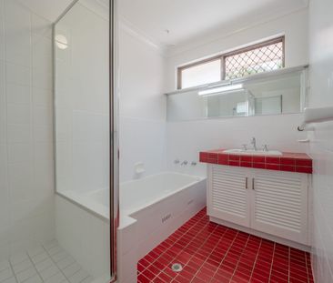 10 Mareeba Crescent, Port Macquarie, NSW 2444 - Photo 4