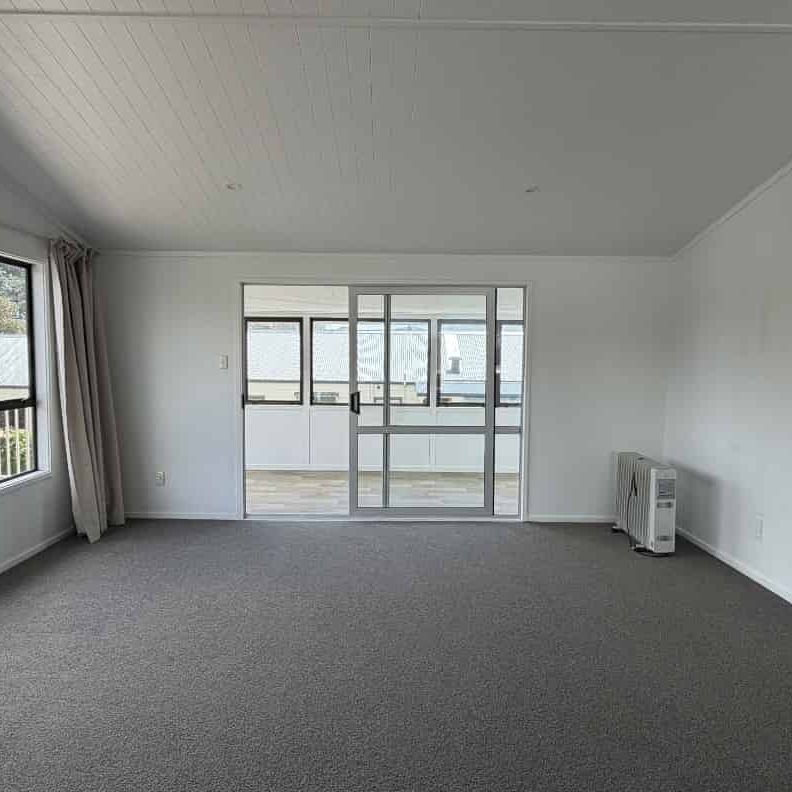 Comfort on Catherine Cres - Photo 1