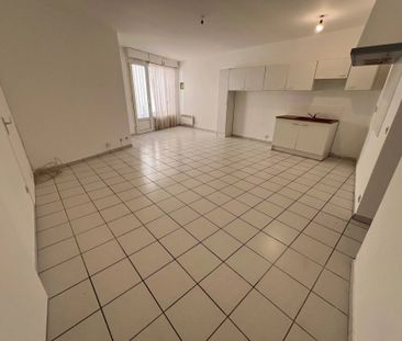 Location Appartement 3 pièces 60 m2 à Villeveyrac - Photo 2