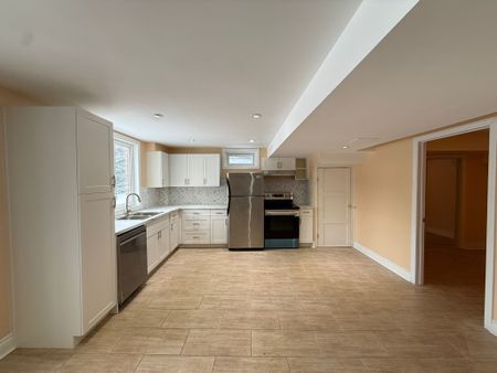 For Lease - 67 Ames Crescent Unit# BSMT, Aurora, Ontario - Photo 4