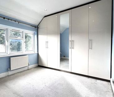 3 bedroom terraced house to rent - Photo 4