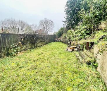 2 bedroom end of terrace house to rent - Photo 6