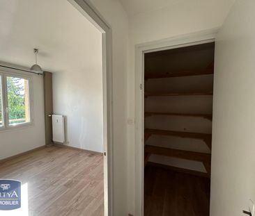Location Appartement 3 pièces 63m² VILLEFRANCHE SUR SAONE 69400 - Photo 3