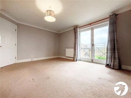 2 bedroom maisonette to rent - Photo 2