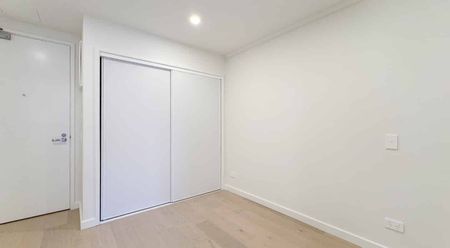 Welcome to apartment 411 in Hyde Lane. - Photo 2