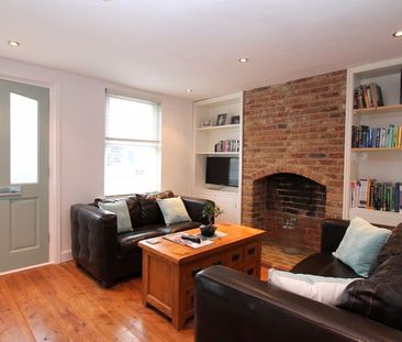 Kings Road, Godalming, Surrey, GU7 - Photo 1