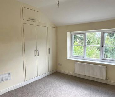 2 bedroom semi-detached house to rent - Photo 4