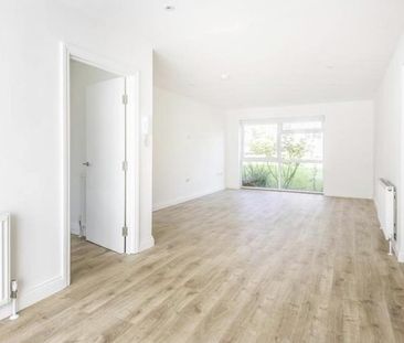 Golders Green Road, London, NW11 - Photo 1