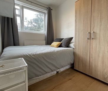 Room in a Shared Flat, Aintree St, SW6 - Photo 5