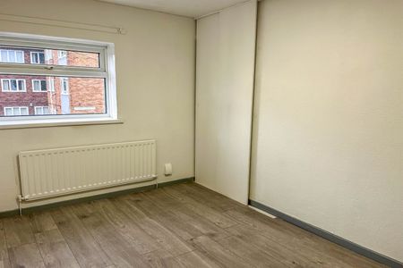 3 bed semi-detached house to rent in Steward Crescent, South Shields, NE34 - Photo 5