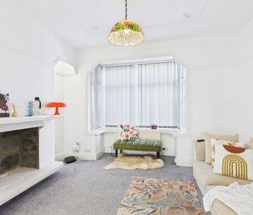 3 Bedroom - Photo 6