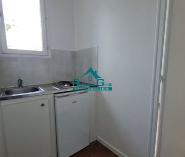 Location Appartement 1 pièce 17m² - Photo 2