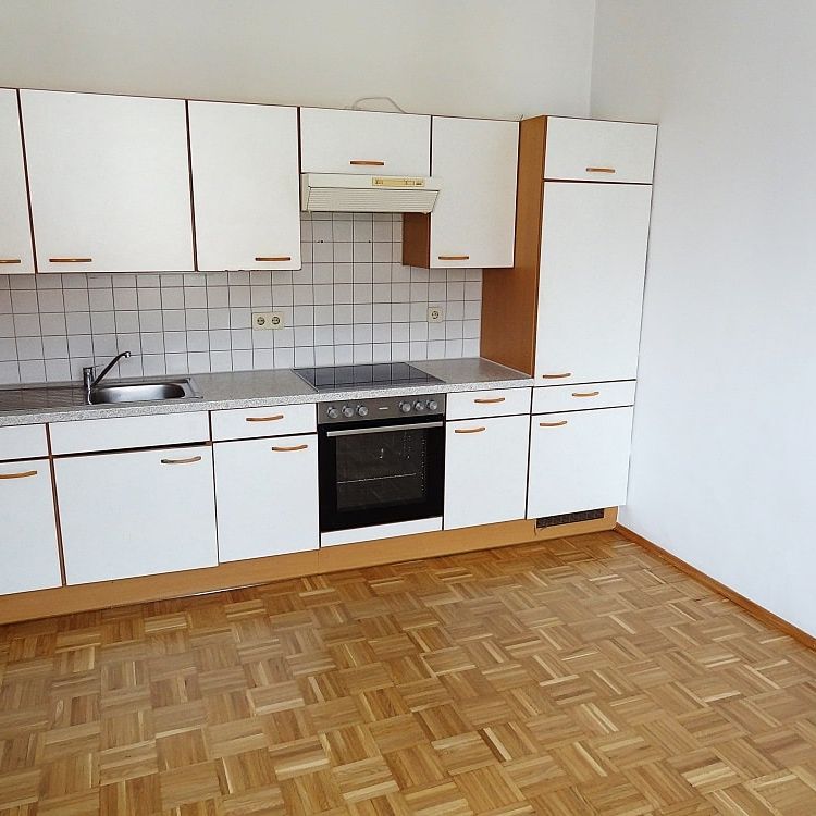 Helle Mietwohnung mit guter Raumaufteilung …! - Foto 1
