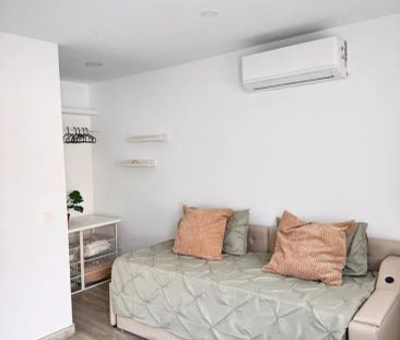 Alquiler de estudio en Calle Coín - Photo 4