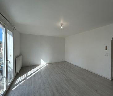 Location Appartement 3 pièces 67m² AIRE SUR L ADOUR 40800 - Photo 3