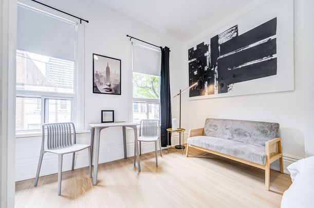 Parliament Street - Photo 1