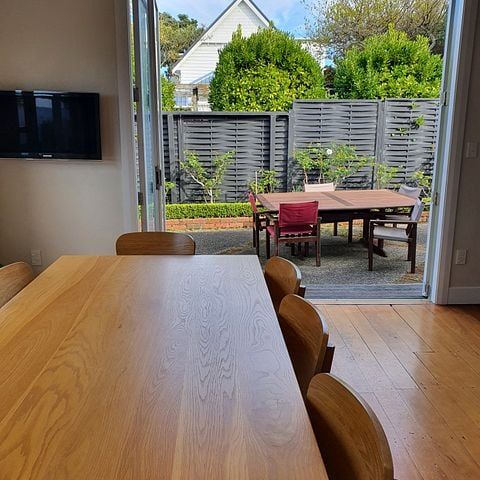 Charming 3 Bedroom Home with Harbour Views - Photo 1