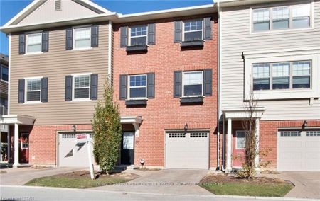 For Lease - 3025 Singleton Avenue Unit# 62, London South, Ontario - Photo 4
