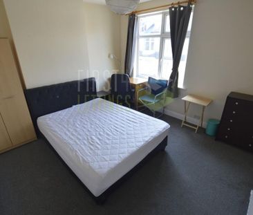 4 bedroom terraced house to rent - Photo 2