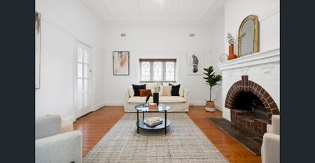 Charming & Well Located - Photo 3
