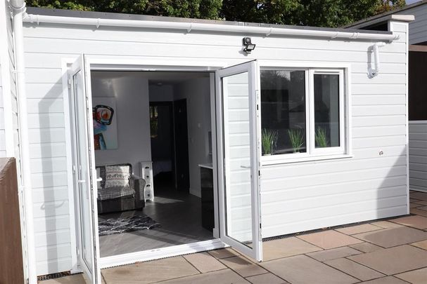 2 bedroom semi-detached bungalow to rent - Photo 1